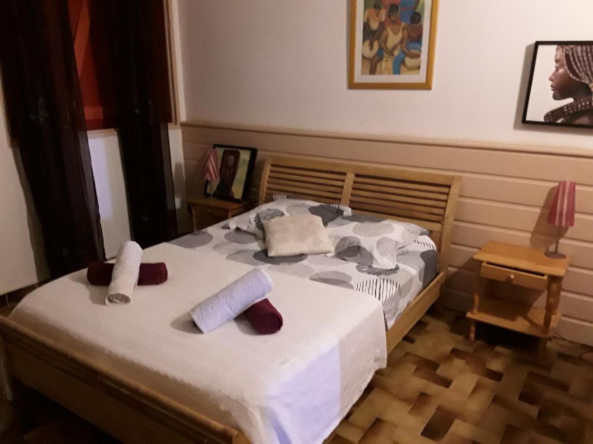 Villa Et Gites Le Safran - Le Triskell 德赛 外观 照片